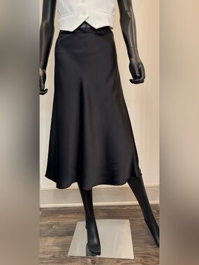 Mango Sleek Black A-Line Midi Skirt